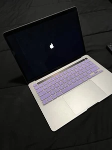 Mac Book Pro 13” - Picture 1 of 6