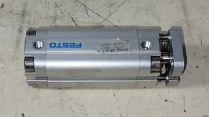 Cilindro compacto Festo ADVUL-16-40-P-A. 156857, diámetro del pistón 16, golpe 40 - Imagen 1 de 15