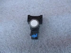 2013 2014 2015 LEXUS ES 350 ES 300H  ULTRASONIC REAR PARKING SENSOR 89341-33200 - Picture 1 of 8