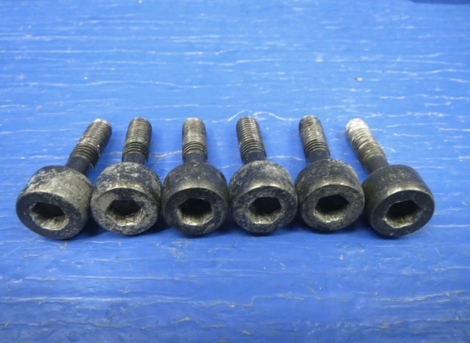 IGNITION COIL BOLT SCREW  V6 ENGINE MOTOR  HONDA ODYSSEY PILOT ACCORD OEM ACURA Foto 1 de 1