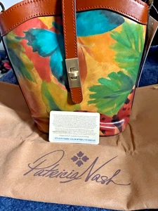 Cartera tipo cubo bandolera Patricia Nash acuarela mariposa, Blaire nueva con etiquetas FS - Imagen 1 de 13