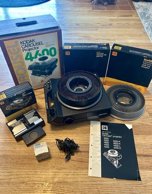 Kodak Carousel 4600 Slide Projector With Great Extras! Tested And Works Great! - Image 1 of 4