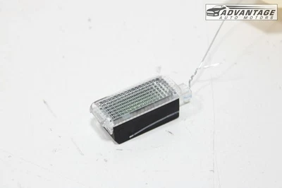 AUDI Q5 QUATTRO 2018-2025 TRASERO IZQUIERDO INTERIOR CORTESÍA LUZ LÁMPARA OEM Foto 1 de 4