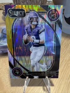 2024 Panini Select - Club Level J.J. McCarthy #246 Black & Gold Shock Prizm (RC) - Bild 1 von 2