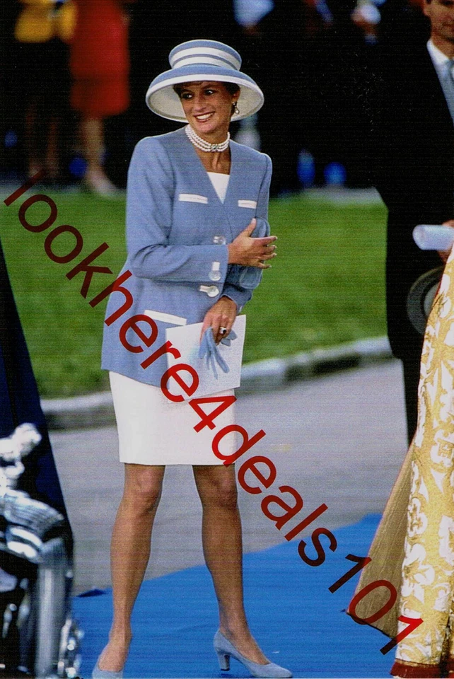 PRINCESS DIANA Photo 4x6 Lady Di Royal Collectibles London England Britain - Image 1 of 1