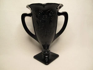 VTG L.E. Smith Black Amethyst 7” Glass Trophy Vase With Heart & Dancing Nymphs - Picture 1 of 12