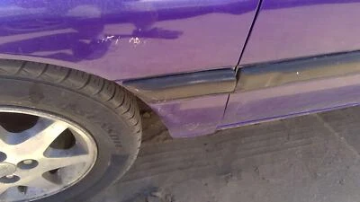 Ford Escort 1996 conductor moldura izquierda de guardabarros OEM moldura Foto 1 de 4