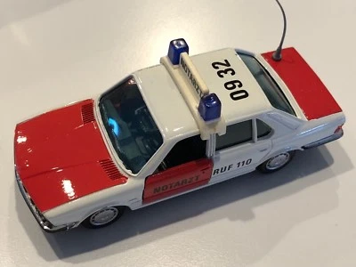 BMW 528i E28 Red & White "Notarzt" 1:43 scale diecast model # 82 22 9 406 340 - Image 1 of 4