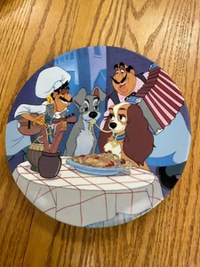 Plato de coleccionista primera cita de la dama y el vagabundo de Disney - Imagen 1 de 5