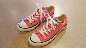 Converse All-Star Chuck Taylor Low Top Shoes Womens Size 7.5 Pink Color - Picture 1 of 9
