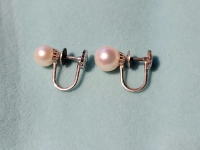 14KT White Gold Pearl Screw Back Earrings Non-pierced - Image 1 of 4
