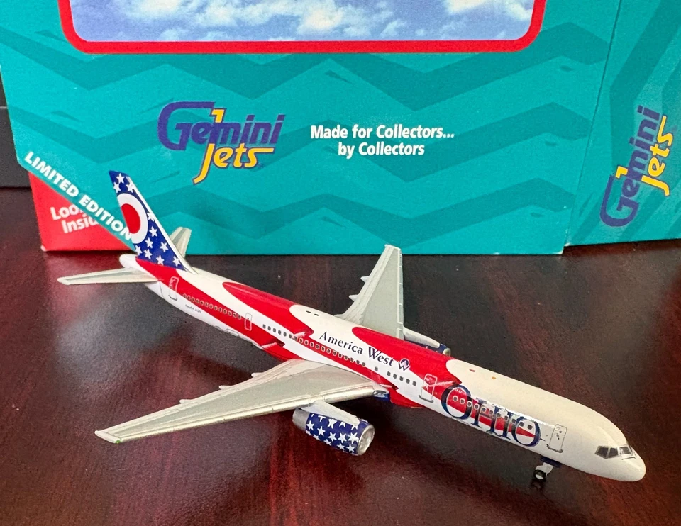 Gemini Jets America West Airlines Boeing 757-200 "Ohio" escala 1/400 Foto 1 de 3