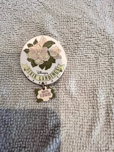 Disney World 2001 Dixie Landings Resort Dangle Pin Est 1992 PP2643 - Picture 1 of 3