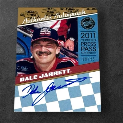 Tarjeta firmada por Dale Jarrett PACK PULL NASCAR HOFer 2011 PRESS PASS LEGENDS #19/25 Foto 1 de 2