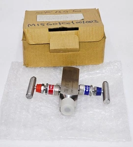MICRO PRECISION M/N: MPGV32A/R-1-CB-P TWO WAY MANIFOLD NEEDLE VALVE #2 - Picture 1 of 14