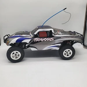 TRAXXAS Slash 2WD Brushed 1/10 Stadium Truck RTR With Controller NEEDS  Battery  - Picture 1 of 14