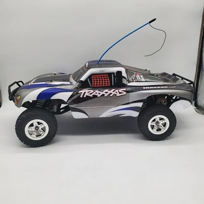 TRAXXAS Slash 2WD Brushed 1/10 Stadium Truck RTR With Controller NEEDS  Battery  - Image 1 of 4