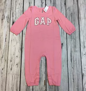 Pagliaccetto/tuta Baby Gap bambina 6-12 mesi rosa logo cuore. Nuovo con etichetta - Foto 1 di 5