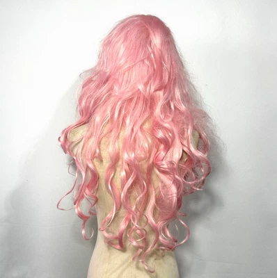 Peluca rizada rosa - cabello ondulado sintético para disfraces, disfraces, arrastrar o uso diario Foto 1 de 4