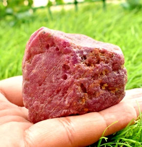 1350 CT Natural CERTIFIED Mozambique Ruby Rough Loose Gemstone Untreated Rough - Picture 1 of 10
