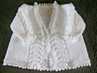 LOVELY HAND KNITTED MATINEE COAT IN WHITE size 0-3 months 18" Chest (3) - Image 1 of 3