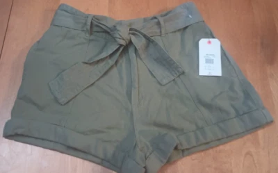 Pantalones cortos verdes día tras día Billabong 27 para dama J212UBDA precio de venta sugerido por el fabricante 49,95 USD Foto 1 de 4