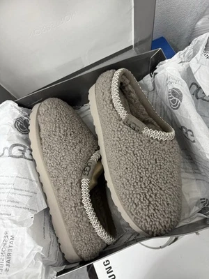 UGG Tasman Maxi Curly Men’s Size 10M - Brand New - Replacement Box! - Image 1 of 4