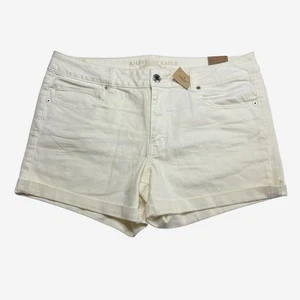 American Eagle Womens Low Rise Midi Shorts Size 18 Ivory Stretch Cuffed 4” NEW - Picture 1 of 12