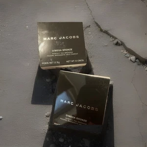 MARC JACOBS OMEGA O!Mega BRONZE Perfect Tan Bronzer 102 Tantric Full Size New - Picture 1 of 1