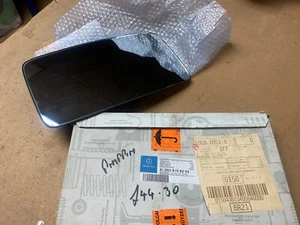Genuine Mercedes-Benz VARIO Mirror Glass Heated 24V Wide Angle A0008100293 NEW! - Picture 1 of 1