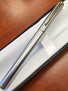 Sheaffer Agio Brushed Chrome/22K Gold Plate "F" Nib Fountain Pen - Picture 1 of 8
