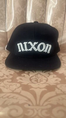 ✺Nuevo✺ Gorra de béisbol NIXON bordada muestra inicial Snapback gorra nueva sin etiquetas Foto 1 de 4