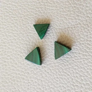 Natural Malachite Trillion Both Side Flatback 8mm to 20mm Loose Gemstone - Picture 1 of 4