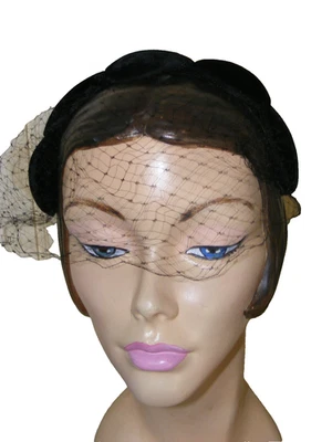 SOMBRERO DIADEMA DE TERCIOPELO NEGRO AÑOS 50 GORRA DE CÓCTEL CON RED MODA VINTAGE AÑOS 50 Foto 1 de 4