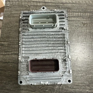 2013 Town & Country Caravan 3.6L ECM Engine Computer Module ECU PCM P05150724AC - Picture 1 of 3