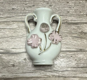 Vintage Ucagco Japan White Pink & Gold Floral Bud Miniature Vase 2.5" tall - Picture 1 of 12