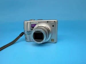 Panasonic Digital Camera Lumix DMC-LZ6 7.2MP, Silver - Tested *dust In Lens* - Picture 1 of 12
