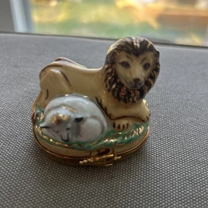 Authentic Artoria Hand Painted Porcelain Limoges Trinket Box Lion And The Lamb - Picture 1 of 5