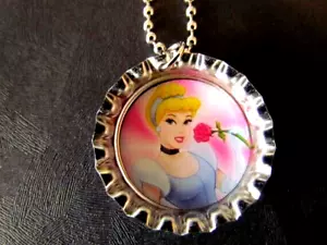 Aschenputtel Halskette / Geschenk / Prinzessin / Halskette in Geschenkbox - Bild 1 von 1