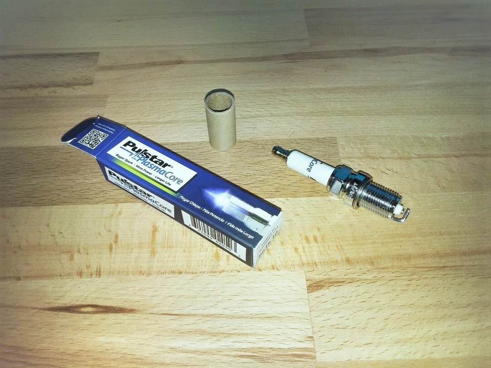 Pulstar Plasma Core BE2HT8 High Performance Upgrade Motorcycle Racing Spark Plug - Image 1 of 4