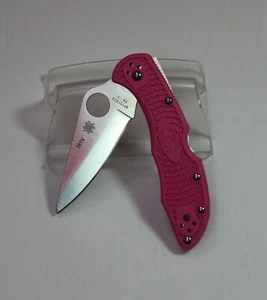 Rare NITB Numbered C11PPN SPYDERCO Pink Sprint Run Delica 4 Model Folder Knife - Picture 1 of 9