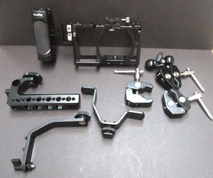 SmallRig Camera Cage for Sony A6000 A6300 A6500 and other items - Imagen 1 de 7