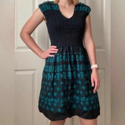 STUDIO M Teal and Black Fit And Flare Dress Size XS Foto 1 de 4