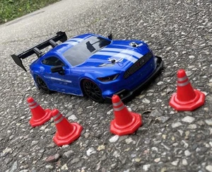 RC Drift Auto 🏎️💨 Mit extra Reifen und Hütchen - Bild 1 von 5