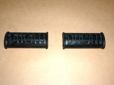 Juego de clavijas de pie de goma para reposapiés DUCATI SCRIPT 160 175 200 250 350 450 bisel único Foto 1 de 2