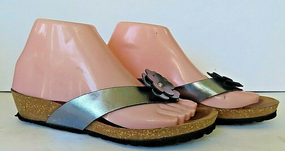 Women's Spring Step Metallic Gray/Silver flower flip flop wedge EU 38 US 7.5/8 - Image 1 of 4