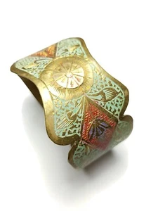Brazalete brazalete antiguo de latón hecho a mano en la India de 1920  - Imagen 1 de 12