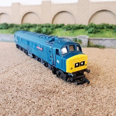 MAINLINE OO GAUGE CLASS 45 143  ' 5th ROYAL INNISKILLING DRAGOON GUARDS ' - Image 1 of 4
