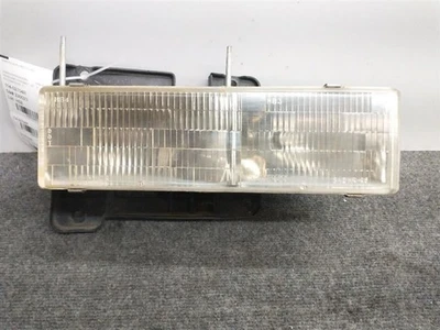Passenger Headlight Composite Fits 90-02 CHEVROLET 3500 PICKUP 720471 - Image 1 of 4