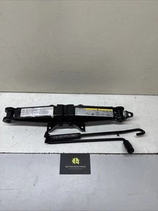 GENUINE VW GOLF,SKODA,OCTAVIA, SEAT LEON CAR JACK 5Q0011031 D TS3 2013 Onwards - Picture 1 of 11